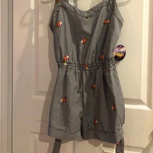 “You free bebop” black and white with black and pink flowers shorts/top